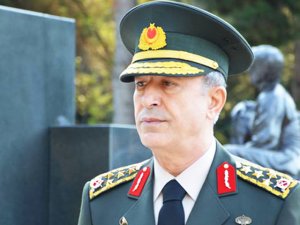 Genelkurmay Başkanı Hulusi Akar'ın boğazını kemerle sıkmışlar