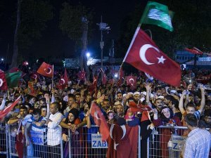 FETÖ'nün darbe girişimine Türkiye'nin 81 ilinde tepki gösterildi
