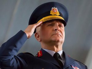 Tuğgeneral Başoğlu darbecilerin emrini yırtıp atmış