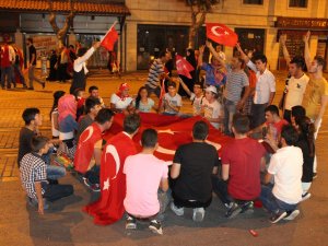Konya'da darbe girişimine tepki dinmiyor