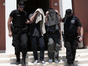 Yunanistan'a kaçan 8 askerin davası Dedeağaç mahkemesinde başladı