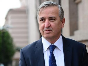 AK Parti'li Ünal darbe girişiminde yaşadıklarını kaleme aldı