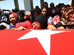 Demokrasi şehidi arkasında 4 yetim bıraktı