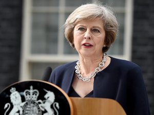 May'den Erdoğan ve Türk halkının cesaretine övgü