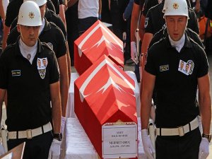 Birlikte büyüyüp birlikte şehit düştüler