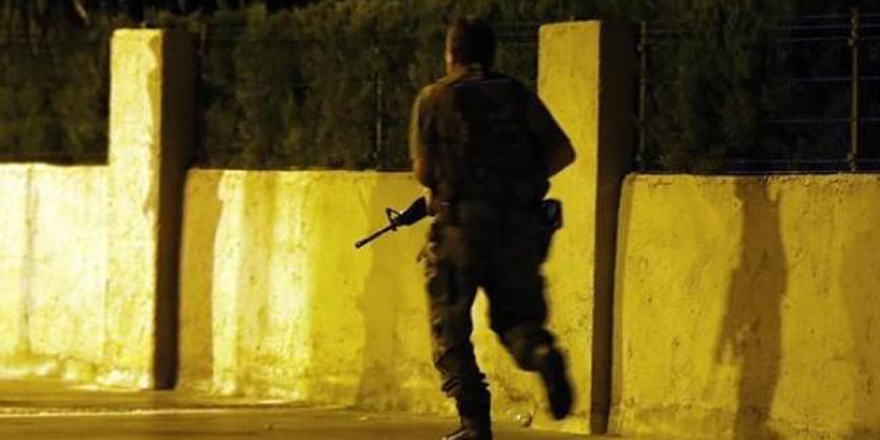 Darbeci askerler bordo berelileri böyle kandırmış!