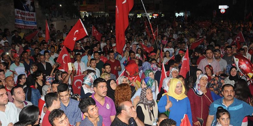 Mardin'de FETÖ'nün darbe girişimi protesto edildi