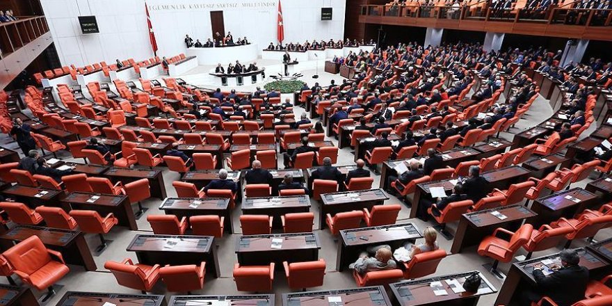 Meclis'te FETÖ operasyonu! O isimler açığa alındı