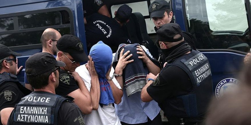 Yunanistan'a kaçan 8 darbeci farklı yere nakledildi