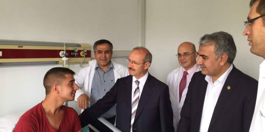 Sorgun ve Ağralı yaralıları ziyaret etti