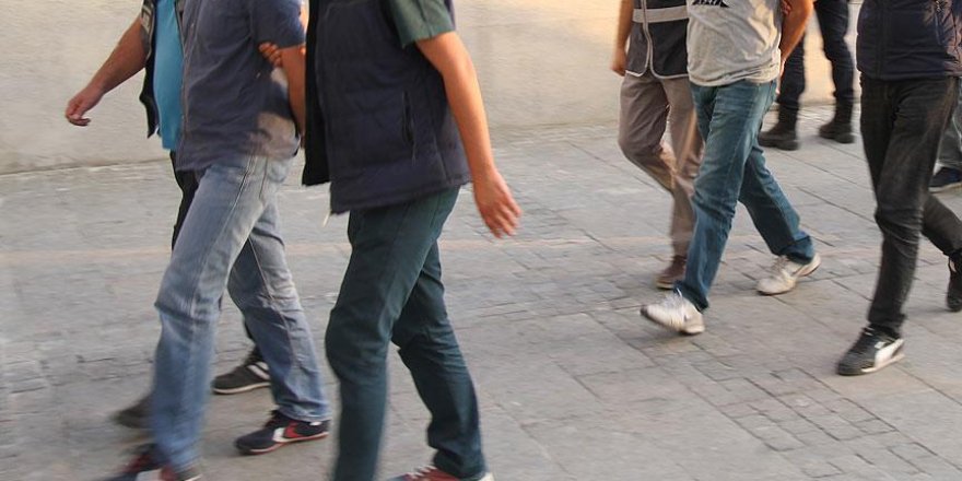64 askeri hakim ve savcı tutuklandı