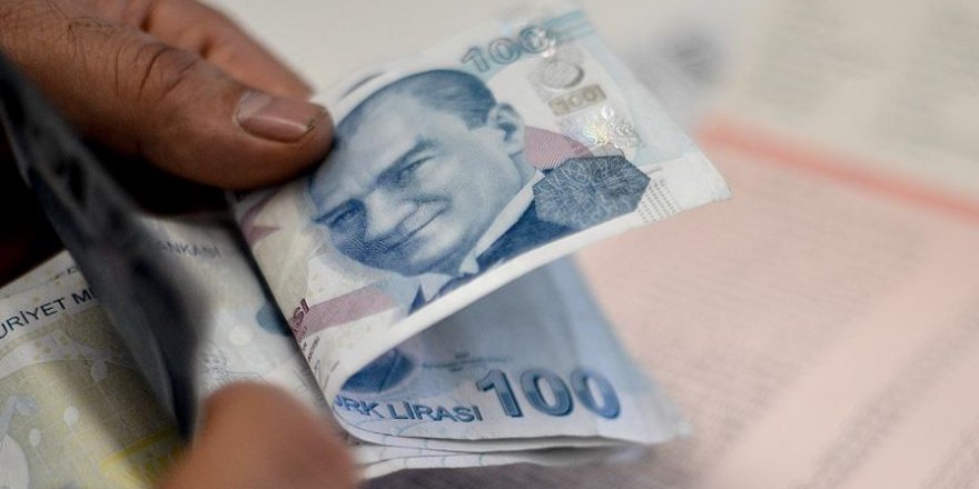 Emeklilerin aylık zam farkları yarın ödenecek