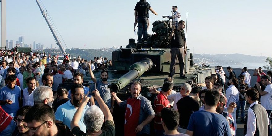FETÖ'nün darbe girişimine karşı yazarlardan "Şahitlik Bildirisi"