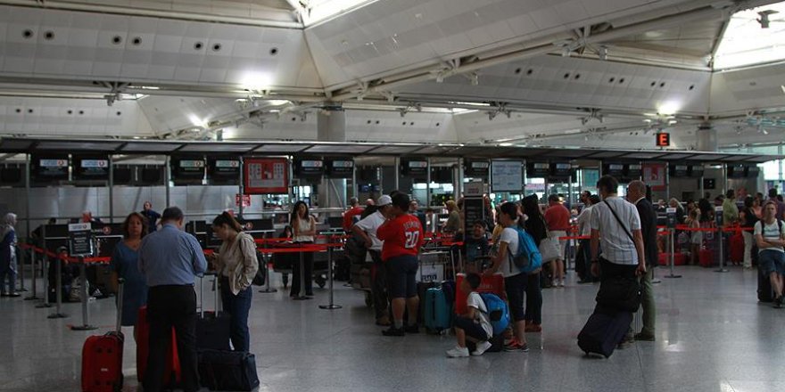 Yeşil ve gri pasaportlulara yurt dışına çıkışlarda yeni düzenleme