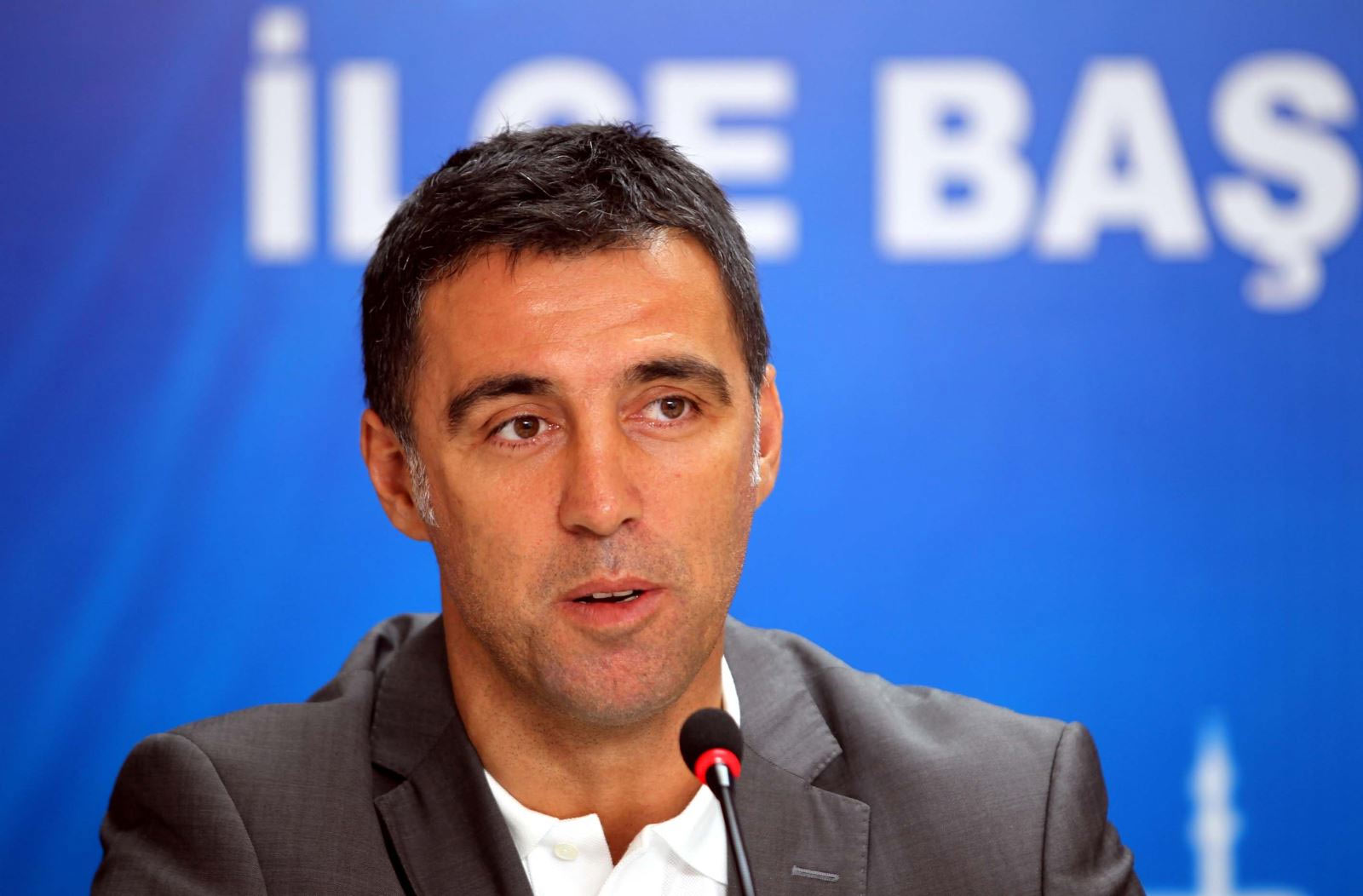 Böyle dönüş görmediniz, Hakan Şükür darbecileri eleştirdi!