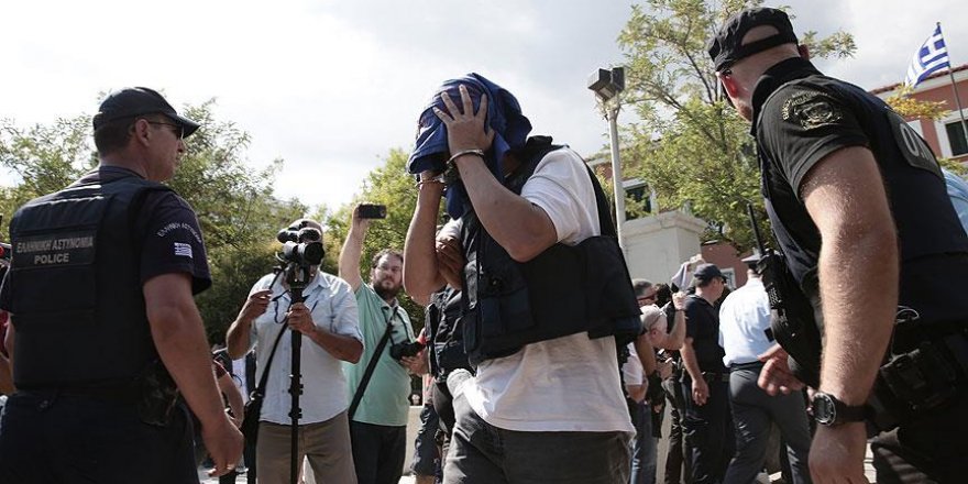 Yunanistan'a kaçan darbeci askerlere Atina'da güvenlikli tutukevi