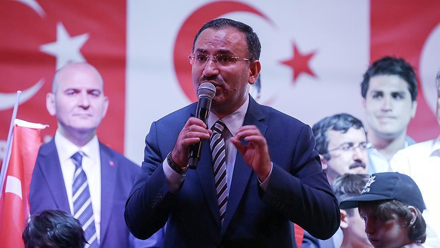 Bozdağ: Altın nesil diye milletin altını oyan bir nesil yetiştirdiniz