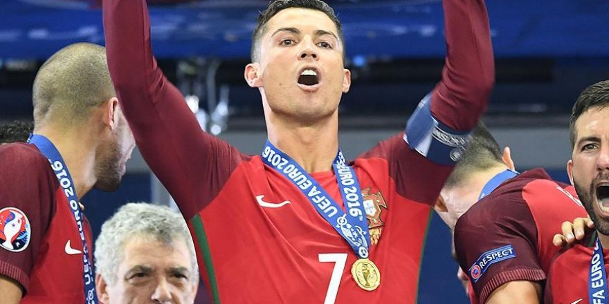 Ronaldo'nun adı havalimanına verilecek