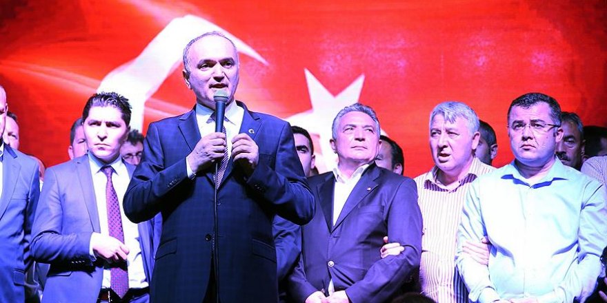 Özlü: Böyle bir ihaneti bütün bir Türk tarihinde yaşamadık