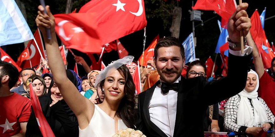 Nikah masasından 'demokrasi nöbeti'ne