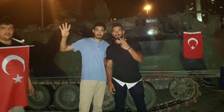 Biz de bu güzel ülkeye o gece sahip çıktık