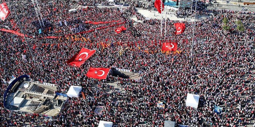 'Cumhuriyet ve Demokrasi' mitingi başladı