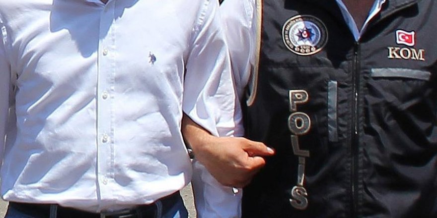 Darbeci 327 asker tutuklandı