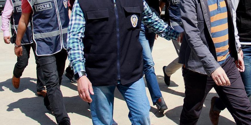 Antalya'da 7 rütbeli asker tutuklandı