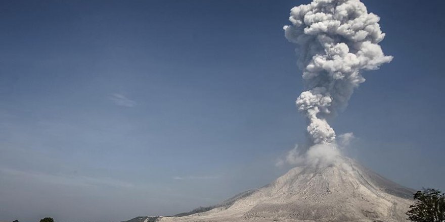 Japonya'da Sakurajima Yanardağı faaliyete geçti