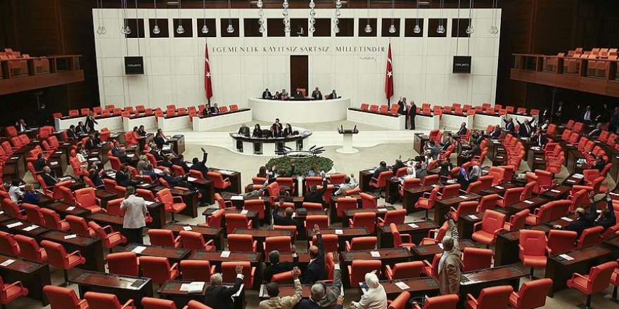 Meclis FETÖ'nün darbe girişimini araştıracak