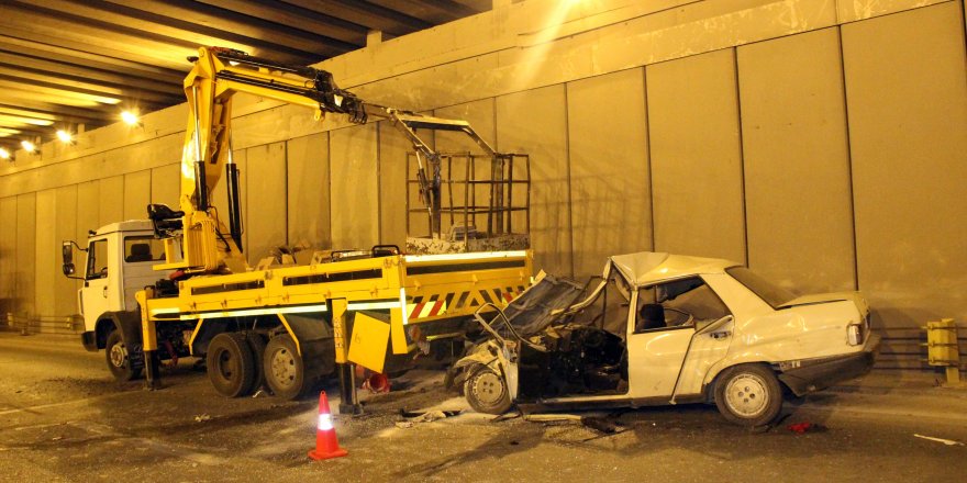 Otomobil vince çarptı: 1 ölü, 3 yaralı