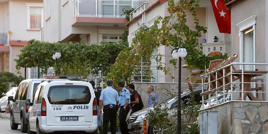 İzmir merkezli FETÖ operasyonunda 37 gözaltı