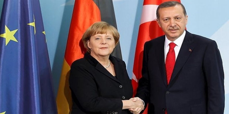 Erdoğan'dan Merkel'e 4 bin 500 isimli liste