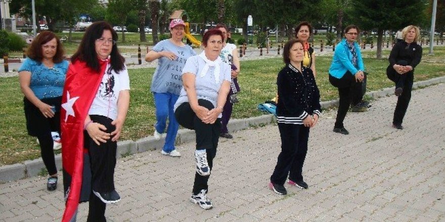 Bayraklı’da sabah sporu