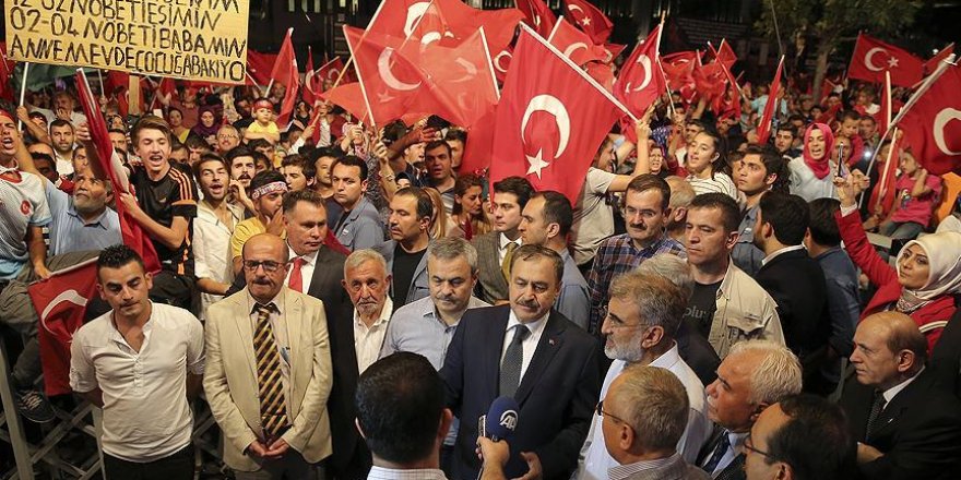 Eroğlu: Bunlar akıllarını 1 dolara satmış hainlerdir
