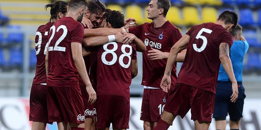 Bordo-mavililer hazırlık maçında gol yağdırdı