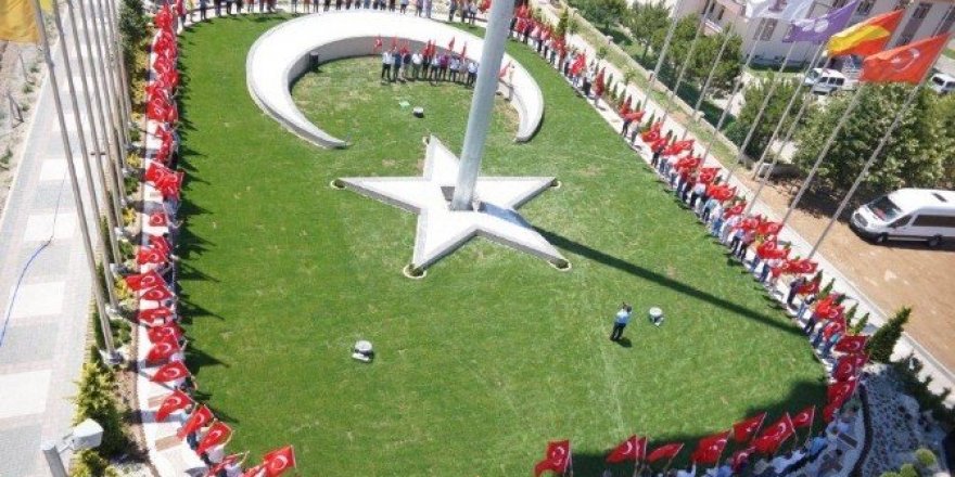 Bayrak Park Alanı 15 Temmuz Şehitler Parkı oldu