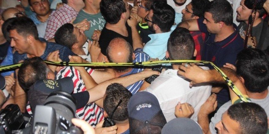 Aydın’da demokrasi nöbetinde kriz