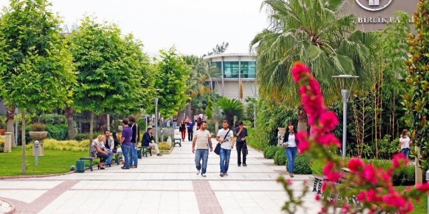 Yaşar Üniversitesi AB’li oldu