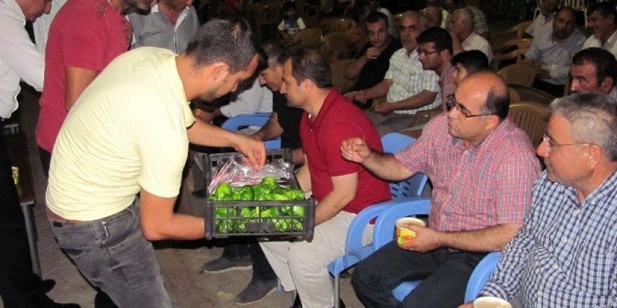Demokrasi Nöbetçilerine çorba ikramı