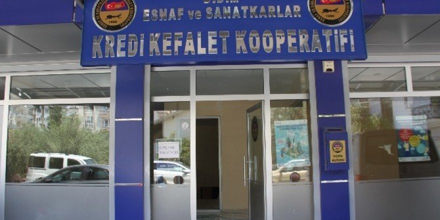 Didim Esnaf Kefalet Kooperatifinin iç tefrişatı yenileniyor