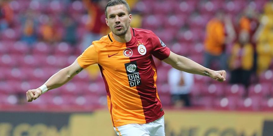 Podolski'den Mario Gomez yorumu