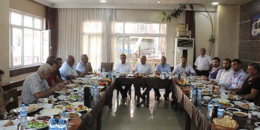 Gazeteciler gününe en tatlı kutlama