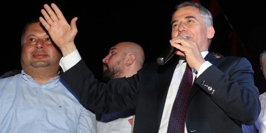 Başkan Zolan Aydın’da ‘demokrasi nöbeti’ne katıldı