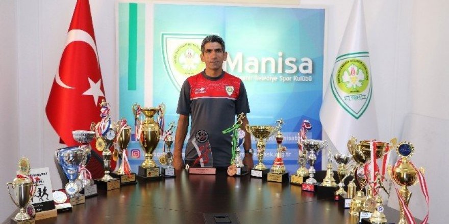 Başarılarıyla genç sporculara örnek oluyor