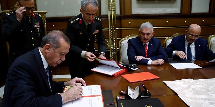 O bakanlar YAŞ üyesi oldu