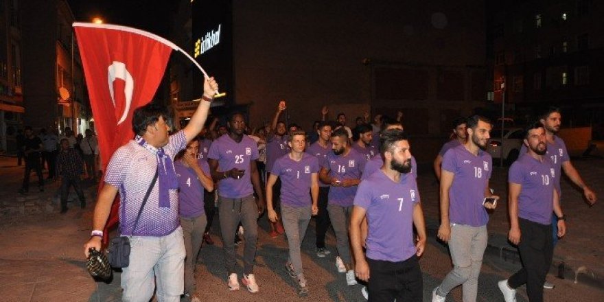Gebzespor demokrasi nöbetine katıldı