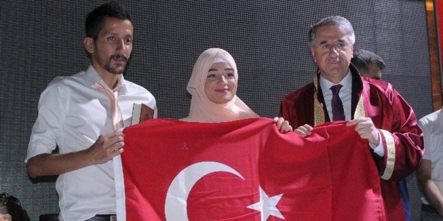 Demokrasi nöbetinde çifte nikah