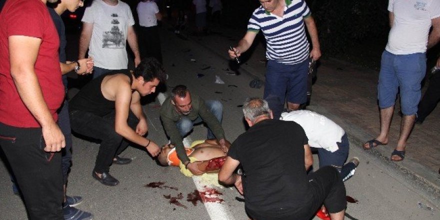 Samsun’da motosiklet otomobil ile çarpıştı: 7 yaralı