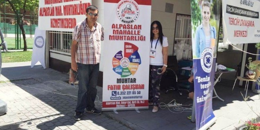 Alpaslan Mahallesi Muhtarlığında üniversite adaylarına ücretsiz hizmet